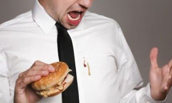 如何去掉定做T恤衫/工作服等服裝上面的頑固油污？